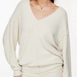 Aritzia Wilfred Free Hush Knit V Neck Sweater